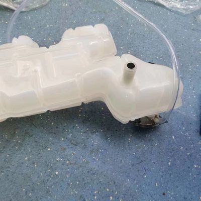 DZ9614533002 Expansion Tank Assembly for HEAVY DUTY TRUCK HOWO Shaanqi Delong M3000S X5000